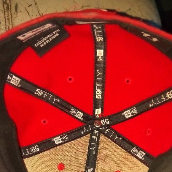 Hat - Picture 2 of 4